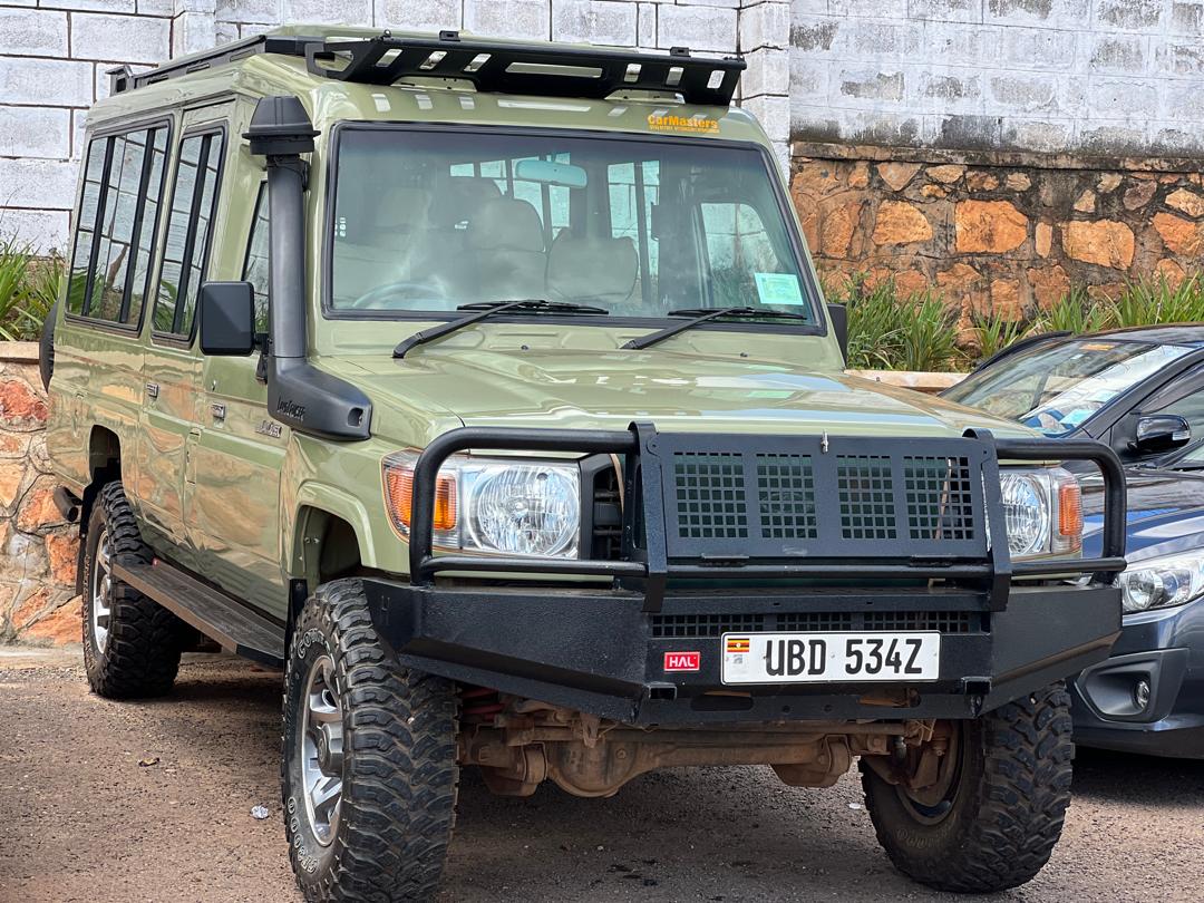 safari land cruiser