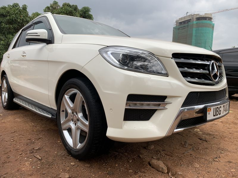 Luxury car hire